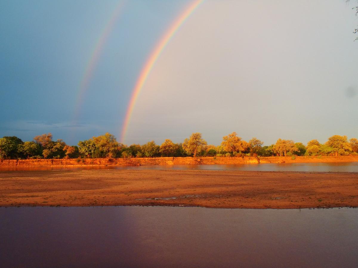 Croc Valley Camp Mfuwe Exteriér fotografie