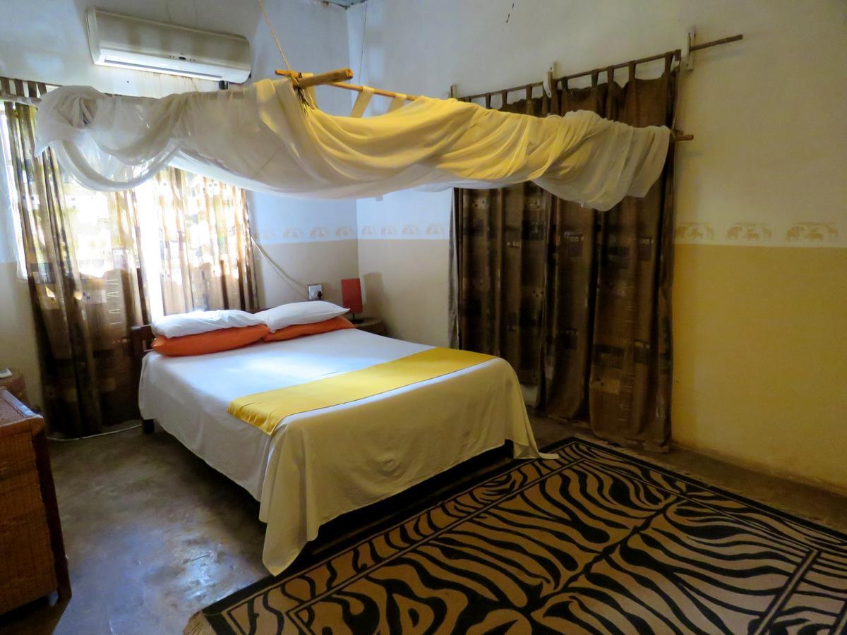 Croc Valley Camp Mfuwe Exteriér fotografie