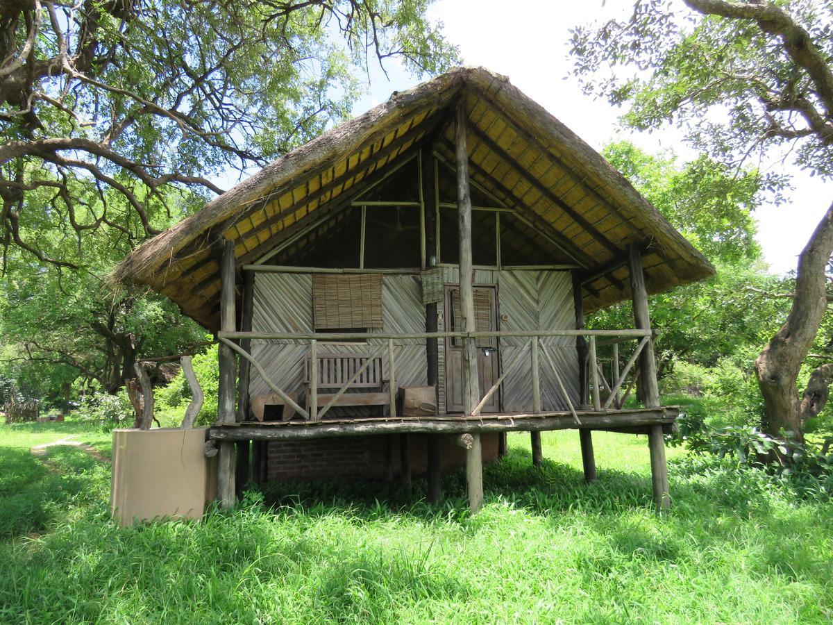 Croc Valley Camp Mfuwe Exteriér fotografie