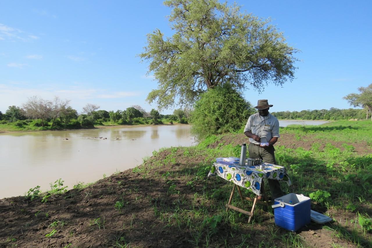 Croc Valley Camp Mfuwe Exteriér fotografie